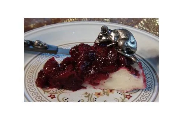 Легкий клюквенный запеченный бри