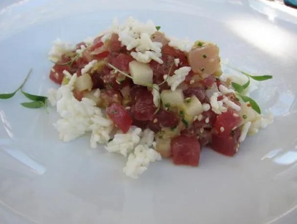 Простой тартар из тунца