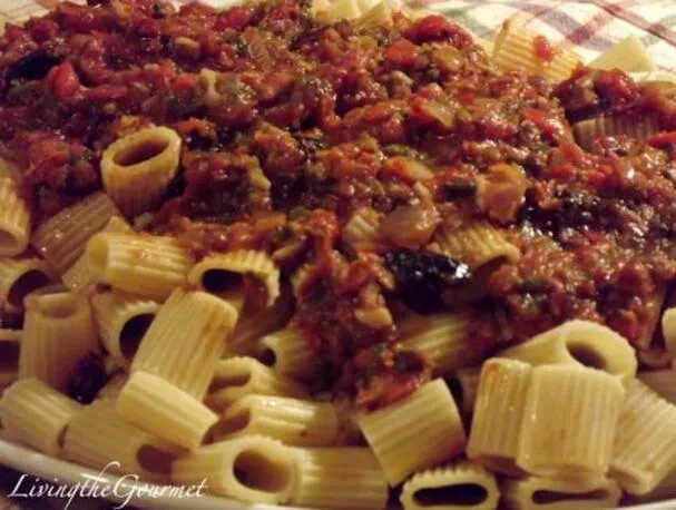 Легко ~ Садовый свежий томатный соус с анчоусами!!!