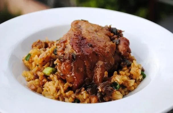 Курица в карамели Ga Kho Aka (адаптировано из Ravenous Couple и Cookin’ Canuck)