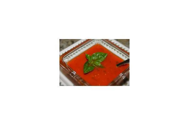 Домашний суп из свежих томатов