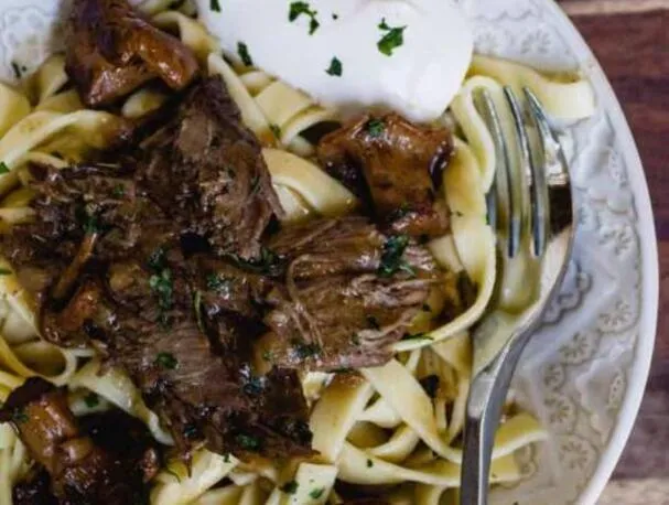 МЯСНОЕ РАГУ ИЗ ГОВЯДИНЫ ПО-ФРАНЦУЗСКИ В СКОРОВАРКЕ