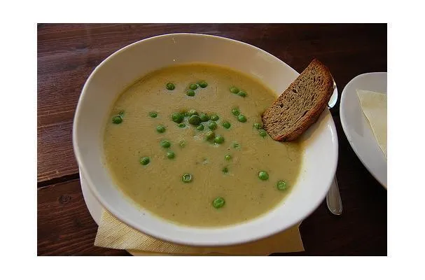 Итальянский суп с равиоли