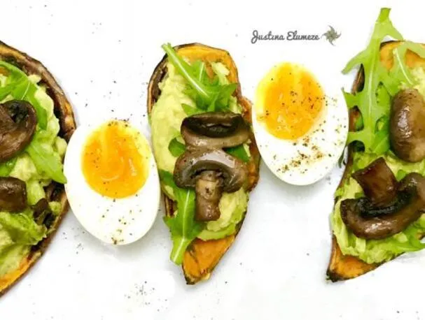 Авокадо на тосте из сладкого картофеля — палео/без глютена/вегетарианское блюдо