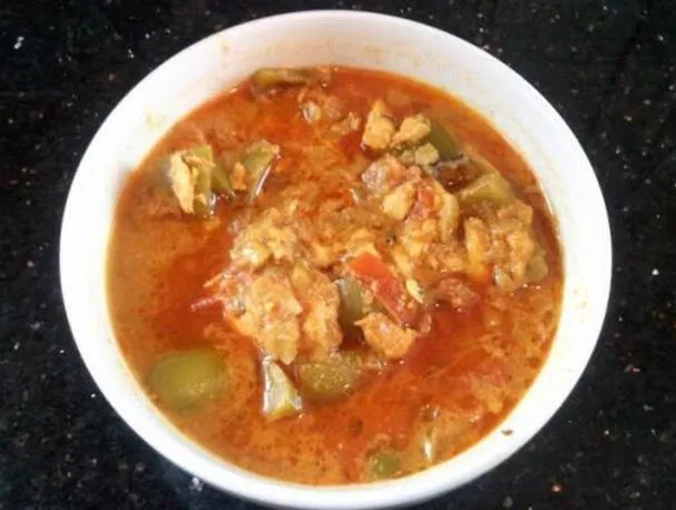 Лосось карри с зеленым перцем