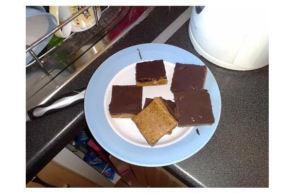 Шоколадные миндальные квадратики